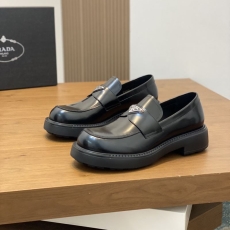 Prada Low Shoes